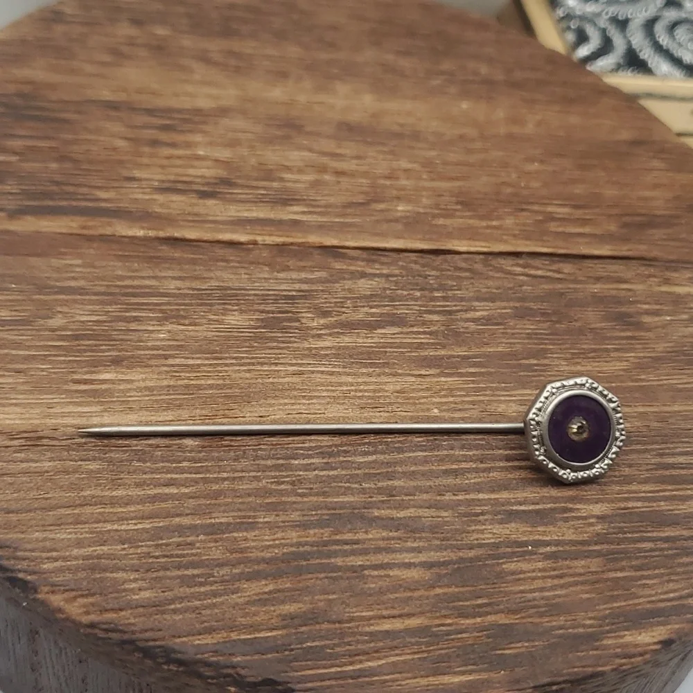 Lavender purple sconce crystal stick pin estate vintage B411‎